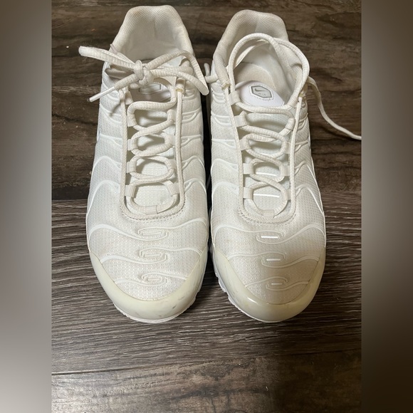 Nikes - Picture 4 of 7